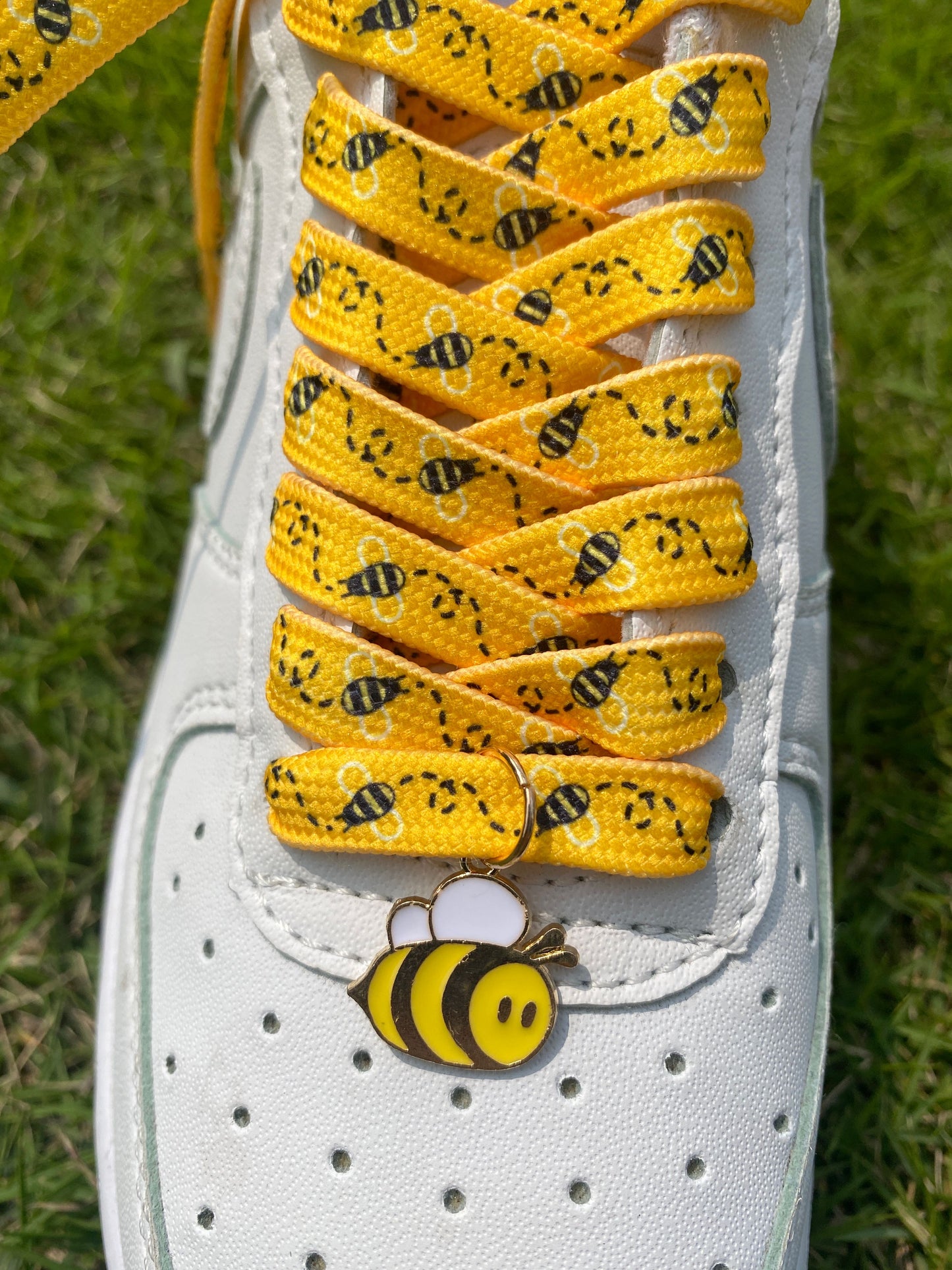 Yellow Bee Shoelaces With Charms